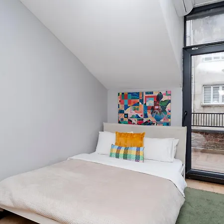 Private House With Terrace - 4 - 2 Bathrooms - Location Apartmán *