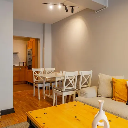 Private House With Terrace - 4 - 2 Bathrooms - Location Apartmán *