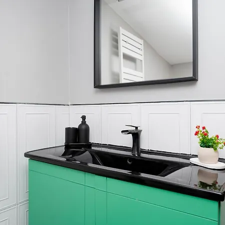 Apartmán Private House With Terrace - 4 - 2 Bathrooms - Location *